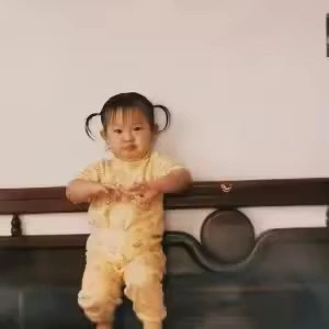 努力生活的阿芳