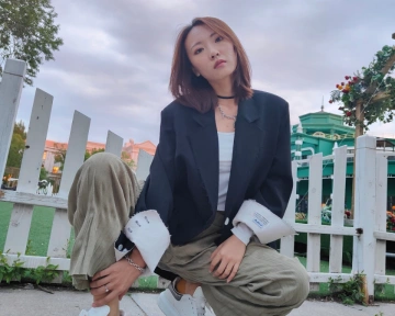 六抠抠